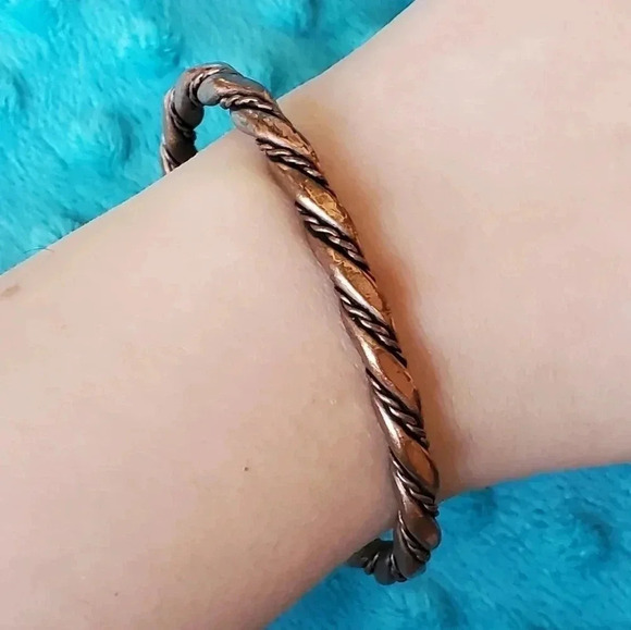 Vintage metal bracelet​​​ - Picture 1 of 4